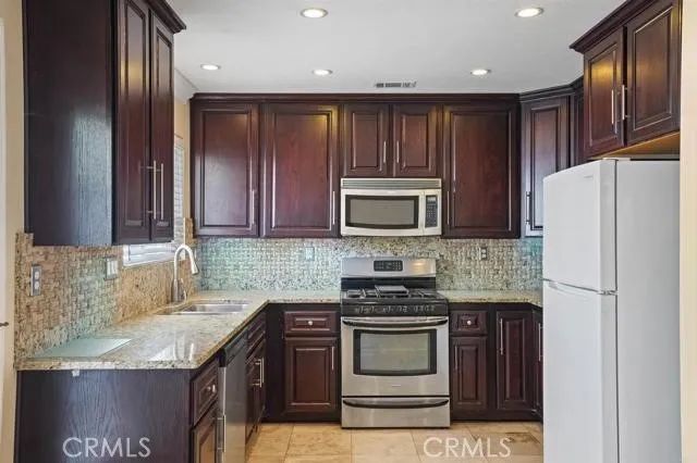 32989 Pepper Drive, Lake Elsinore, CA 92530