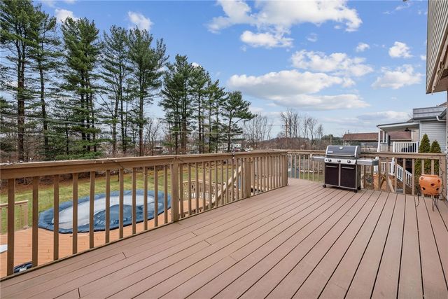 111 Pagano Dr, New Stanton, PA 15672