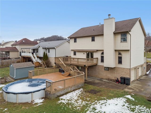 111 Pagano Dr, New Stanton, PA 15672