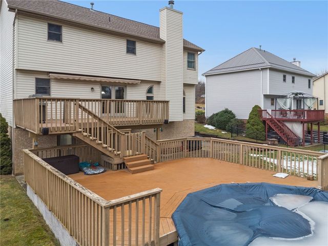 111 Pagano Dr, New Stanton, PA 15672