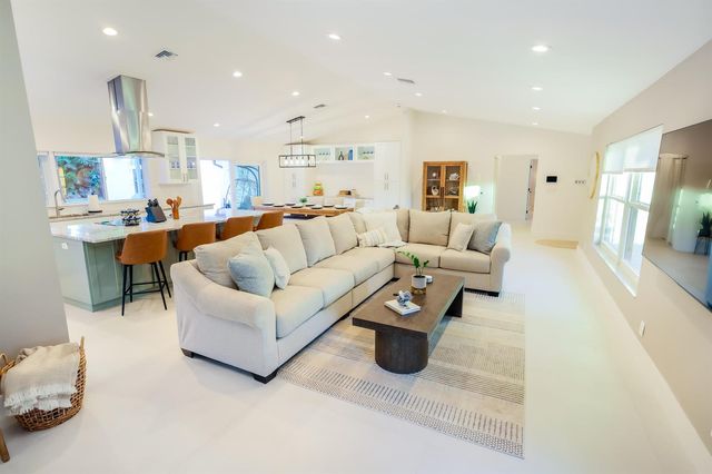 3127 Sherwood Boulevard, Delray Beach, FL 33445