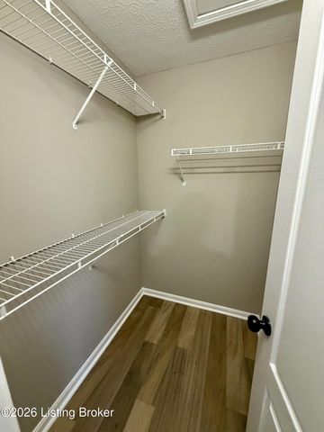 6229 Camden Cir, Crestwood, KY 40014