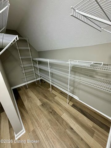 6229 Camden Cir, Crestwood, KY 40014