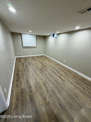 6229 Camden Cir, Crestwood, KY 40014