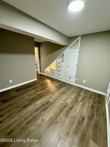 6229 Camden Cir, Crestwood, KY 40014