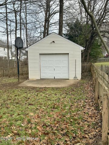 6229 Camden Cir, Crestwood, KY 40014