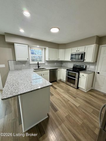 6229 Camden Cir, Crestwood, KY 40014