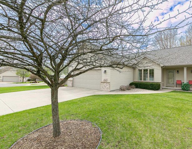 4741 WESTBROOK COURT, Appleton, WI 54914