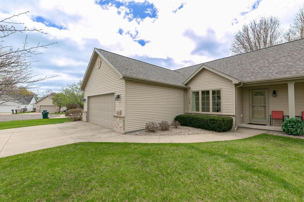 4741 WESTBROOK COURT, Appleton, WI 54914