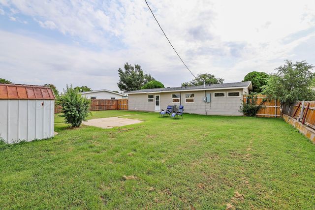 2409 Rosewood Lane, Pampa, TX 79065