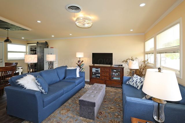 2409 Rosewood Lane, Pampa, TX 79065