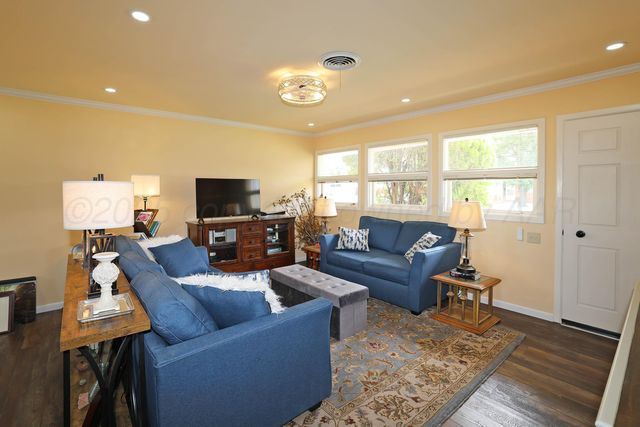 2409 Rosewood Lane, Pampa, TX 79065