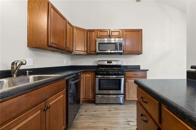11230 College Avenue, Kansas City, MO 64137