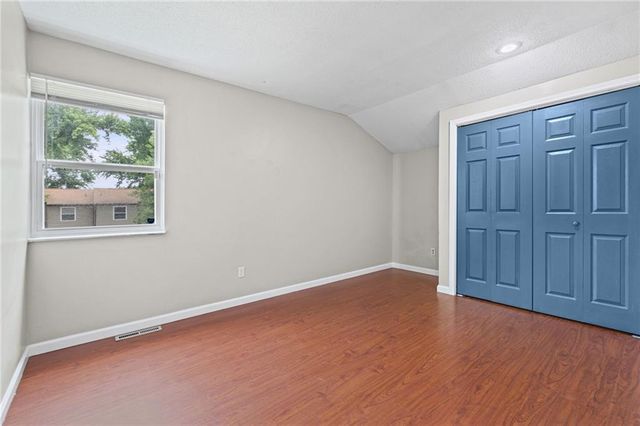 11230 College Avenue, Kansas City, MO 64137