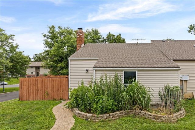 11230 College Avenue, Kansas City, MO 64137
