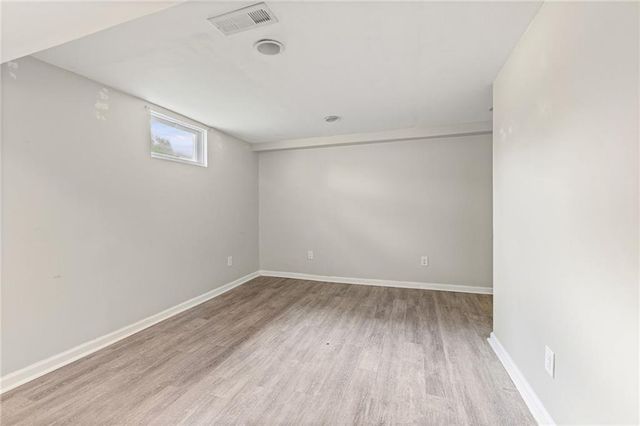 11230 College Avenue, Kansas City, MO 64137