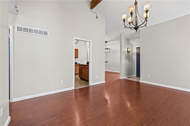 11230 College Avenue, Kansas City, MO 64137
