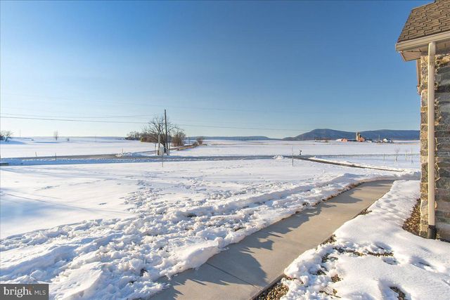 7654 WINDMILL ROAD, Greencastle, PA 17225