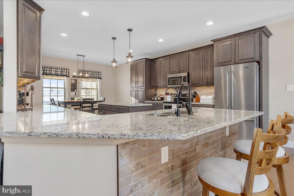 Image 11 of property listing at 7654 WINDMILL ROAD, Greencastle, PA 17225