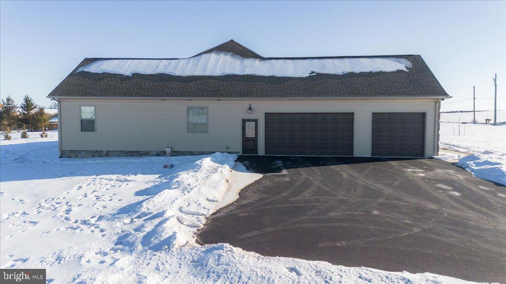 Image 34 of property listing at 7654 WINDMILL ROAD, Greencastle, PA 17225