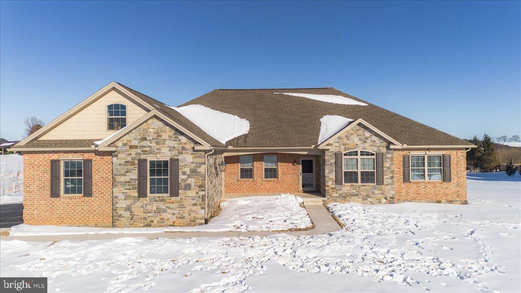 Image 39 of property listing at 7654 WINDMILL ROAD, Greencastle, PA 17225