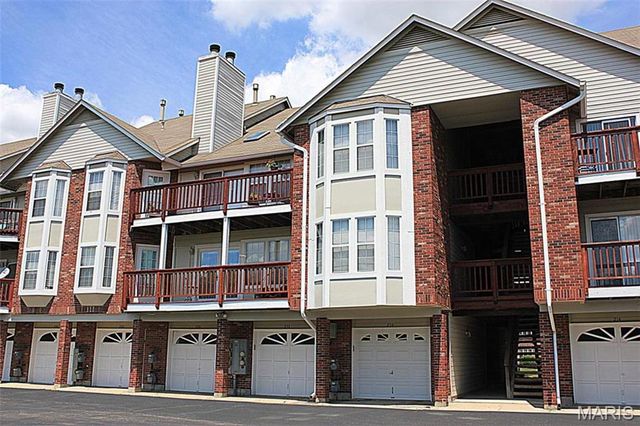 111 Shirley Ridge Drive, St Charles, MO 63304