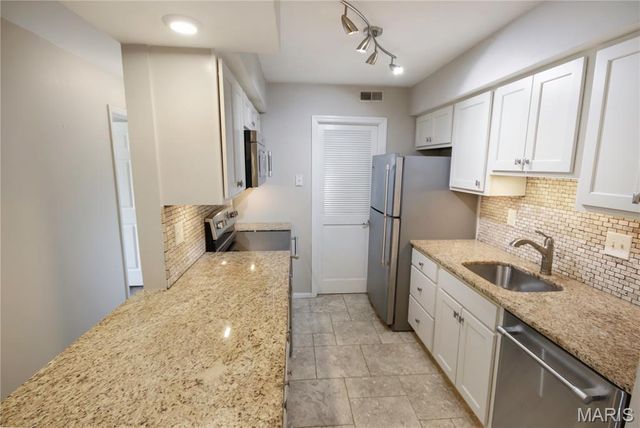 111 Shirley Ridge Drive, St Charles, MO 63304