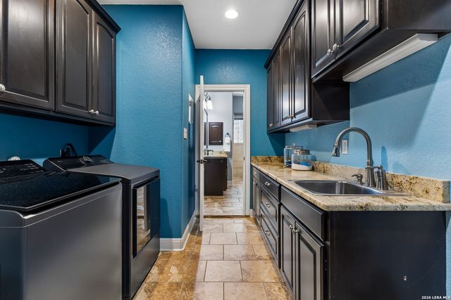 148 Woodlands, La Vernia, TX 78121