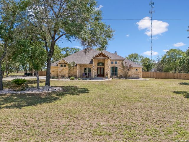 148 Woodlands, La Vernia, TX 78121