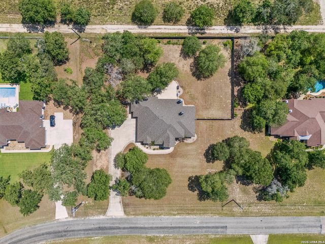 148 Woodlands, La Vernia, TX 78121