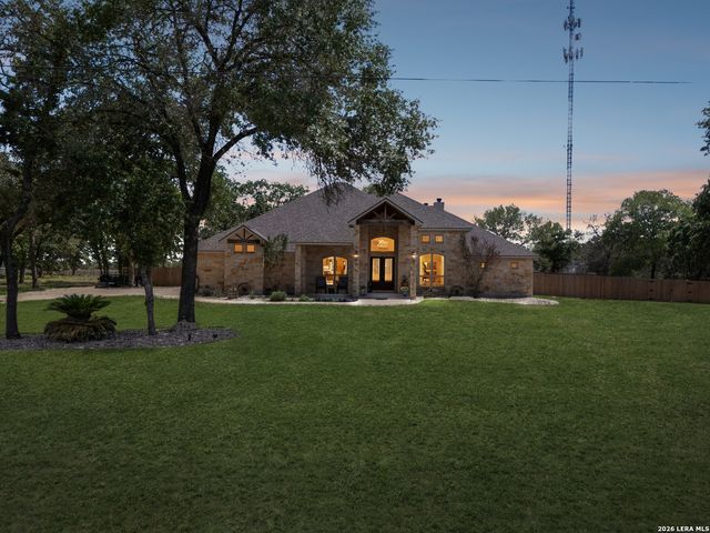 148 Woodlands, La Vernia, TX 78121