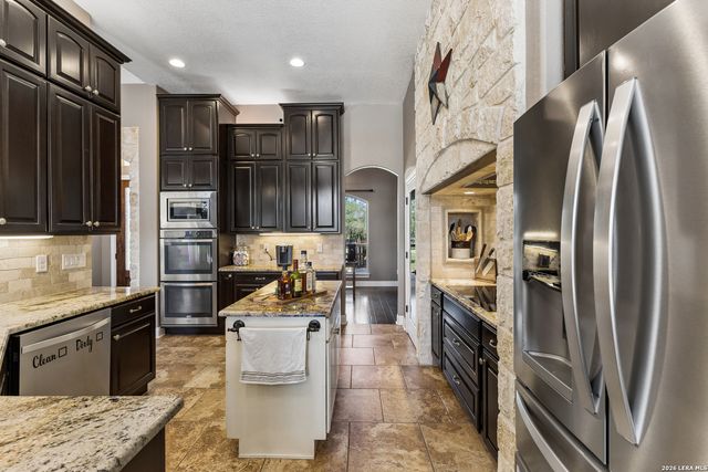 148 Woodlands, La Vernia, TX 78121
