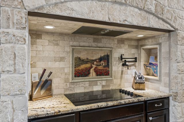 148 Woodlands, La Vernia, TX 78121