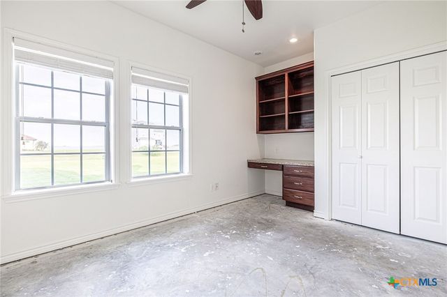 45 Blue Heron Drive, Port Lavaca, TX 77979