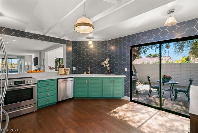 2101 Calle De Espana, Las Vegas, NV 89102