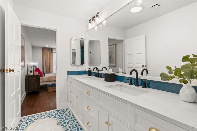 2101 Calle De Espana, Las Vegas, NV 89102