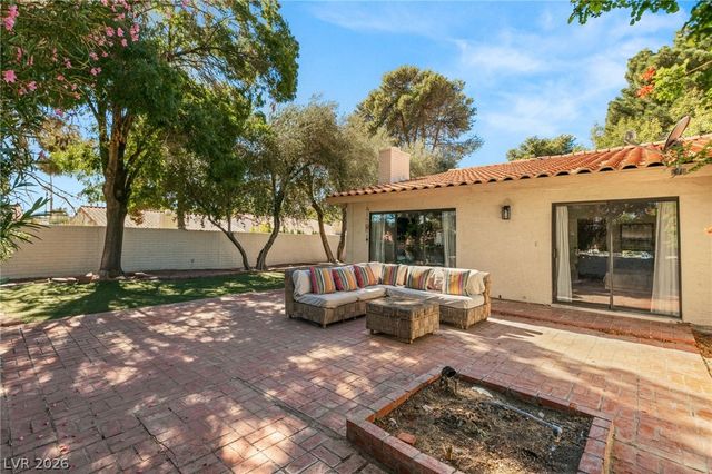 2101 Calle De Espana, Las Vegas, NV 89102