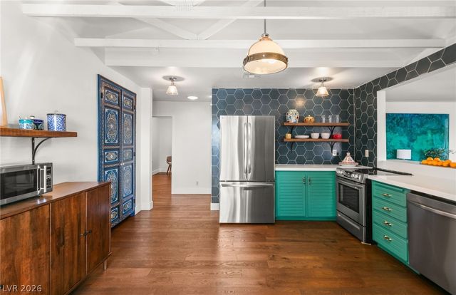 2101 Calle De Espana, Las Vegas, NV 89102