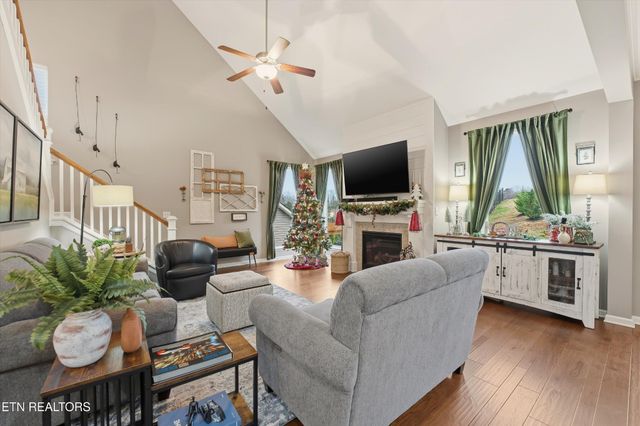 521 Vivian Lee Lane, Knoxville, TN 37934