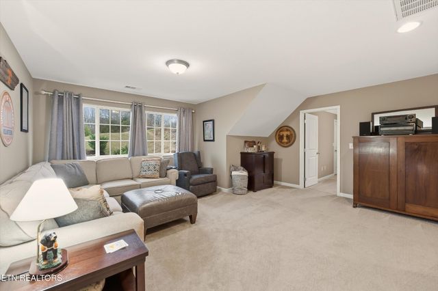 521 Vivian Lee Lane, Knoxville, TN 37934