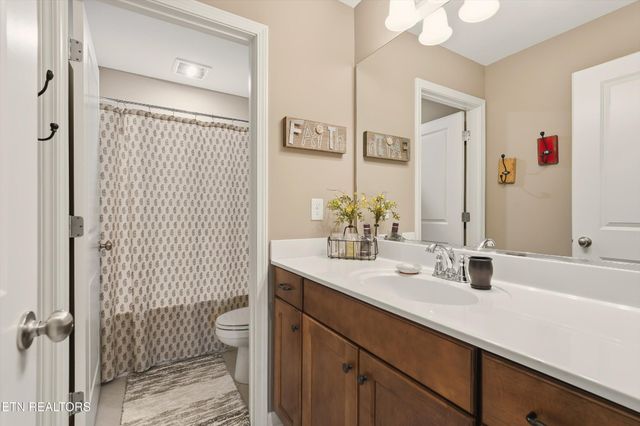 521 Vivian Lee Lane, Knoxville, TN 37934