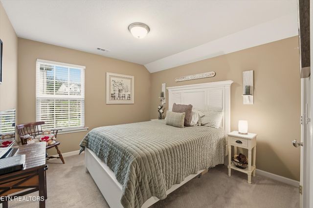 521 Vivian Lee Lane, Knoxville, TN 37934