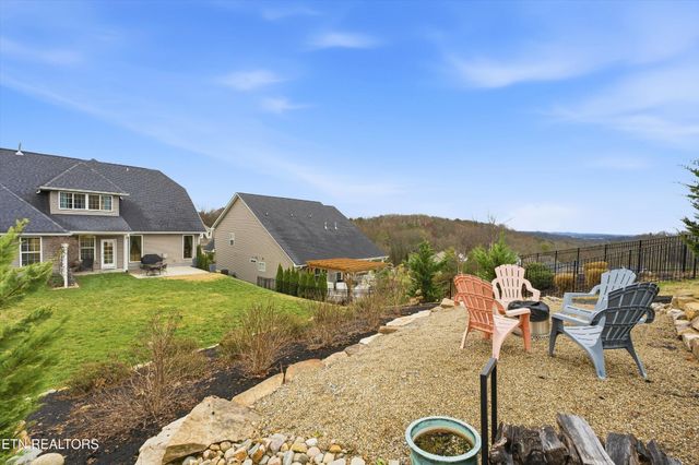 521 Vivian Lee Lane, Knoxville, TN 37934