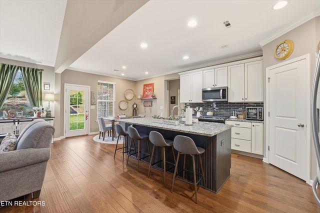 521 Vivian Lee Lane, Knoxville, TN 37934