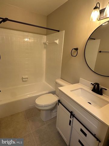 7923 LONGMEADOW DR, Frederick, MD 21701