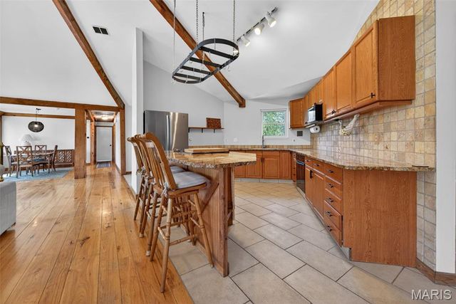 2567 Sugar Lake Road, Pacific, MO 63069