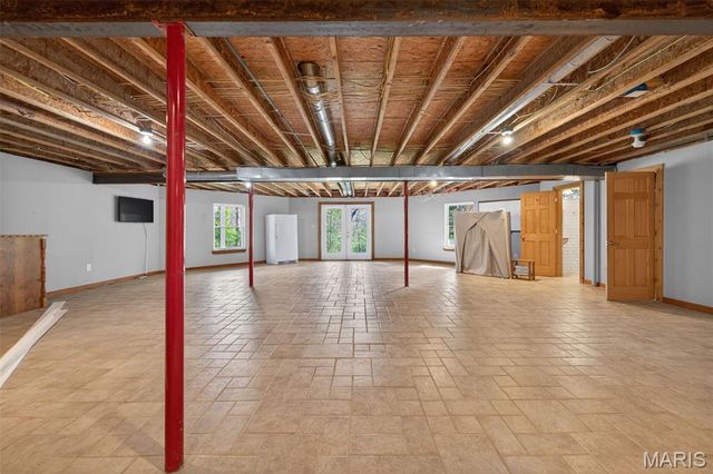 2567 Sugar Lake Road, Pacific, MO 63069