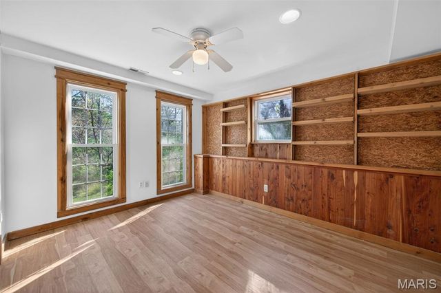 2567 Sugar Lake Road, Pacific, MO 63069