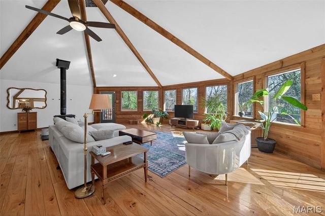 2567 Sugar Lake Road, Pacific, MO 63069