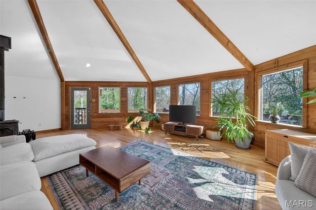 2567 Sugar Lake Road, Pacific, MO 63069
